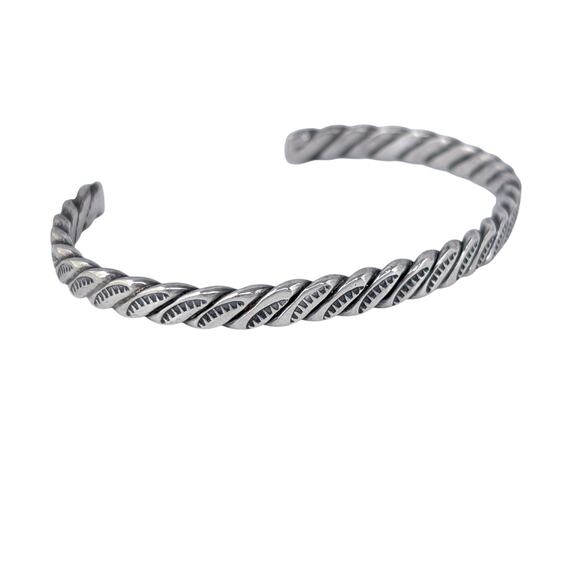 Southwest Hand Tooled Cuff Bracelet | Vintage Sterling Silver 925 | 6.5" - Picture 5 of 10